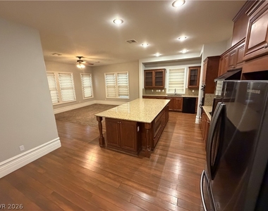469 Via Palermo Drive - Photo Thumbnail 26