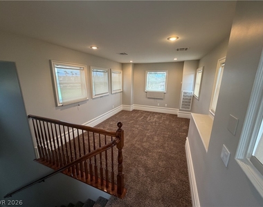 469 Via Palermo Drive - Photo Thumbnail 31