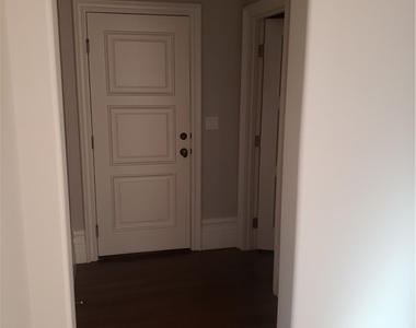 469 Via Palermo Drive - Photo Thumbnail 17