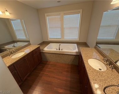 469 Via Palermo Drive - Photo Thumbnail 13