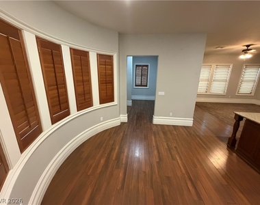 469 Via Palermo Drive - Photo Thumbnail 25