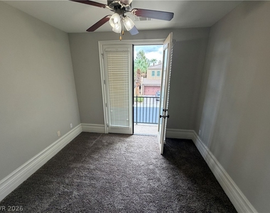 469 Via Palermo Drive - Photo Thumbnail 7