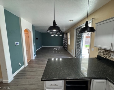 749 Beach Park Street - Photo Thumbnail 8