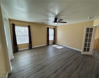 749 Beach Park Street - Photo Thumbnail 23