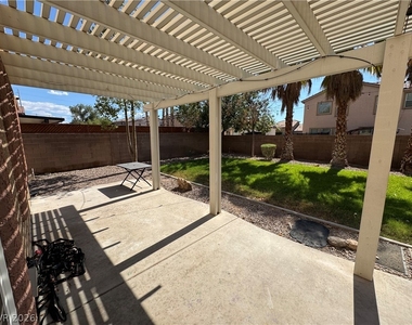 749 Beach Park Street - Photo Thumbnail 14