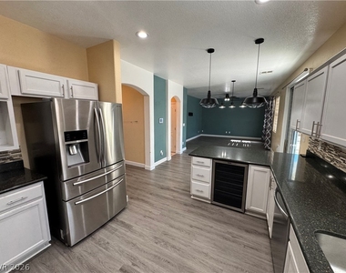 749 Beach Park Street - Photo Thumbnail 7