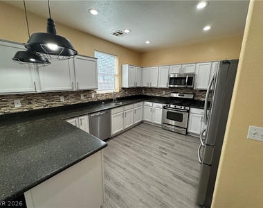 749 Beach Park Street - Photo Thumbnail 6