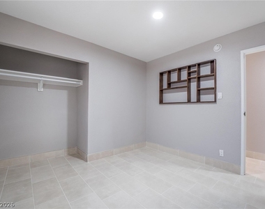 5279 Vicksburg Avenue - Photo Thumbnail 20