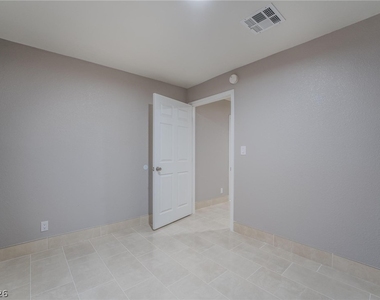5279 Vicksburg Avenue - Photo Thumbnail 30