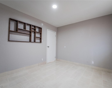 5279 Vicksburg Avenue - Photo Thumbnail 21