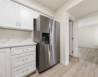9325 W Desert Inn Road - Photo Thumbnail 4