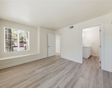 9325 W Desert Inn Road - Photo Thumbnail 7