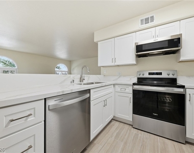 9325 W Desert Inn Road - Photo Thumbnail 3