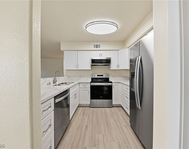 9325 W Desert Inn Road - Photo Thumbnail 10