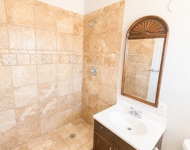 2728 Armor Street - Photo Thumbnail 10