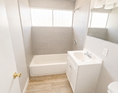 2728 Armor Street - Photo Thumbnail 7