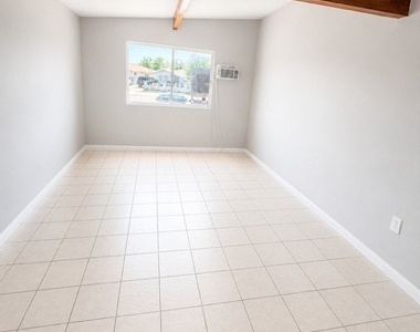 2728 Armor Street - Photo Thumbnail 12