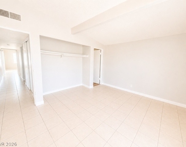 2728 Armor Street - Photo Thumbnail 9