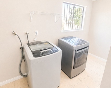 2728 Armor Street - Photo Thumbnail 11