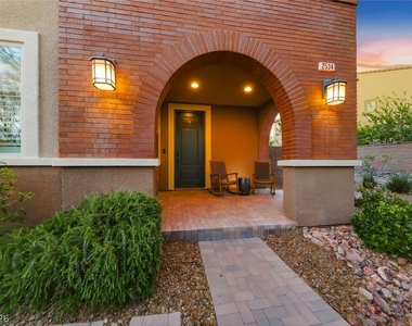 2534 Birch Hollow Street - Photo Thumbnail 4