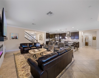 2534 Birch Hollow Street - Photo Thumbnail 10