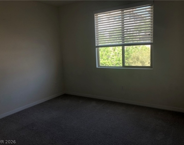 135 Berneri Drive - Photo Thumbnail 16