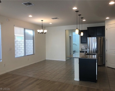 135 Berneri Drive - Photo Thumbnail 2