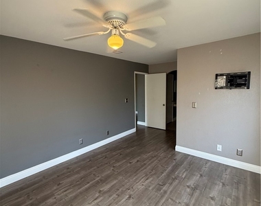 2200 S Fort Apache Road - Photo Thumbnail 6