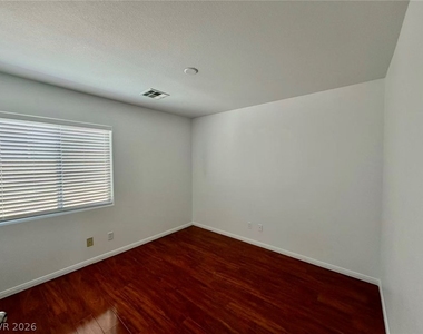 884 Blue Rosalie Place - Photo Thumbnail 15