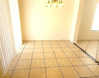 5745 W Dewey Drive - Photo Thumbnail 7