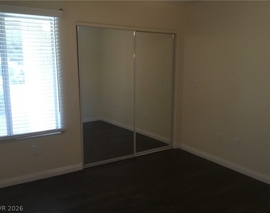 4400 S Jones Boulevard - Photo Thumbnail 13