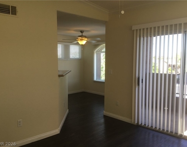 4400 S Jones Boulevard - Photo Thumbnail 3