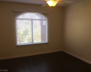 4400 S Jones Boulevard - Photo Thumbnail 11