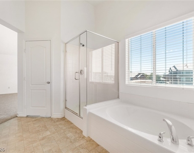 2621 Lazy Leopard Court - Photo Thumbnail 18
