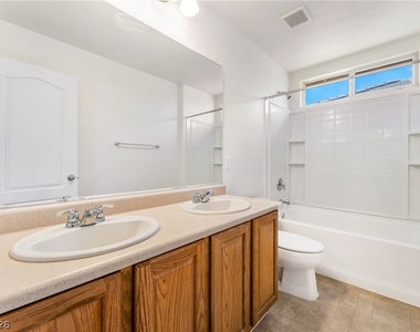 2621 Lazy Leopard Court - Photo Thumbnail 21