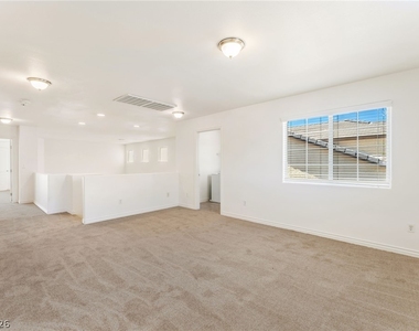 2621 Lazy Leopard Court - Photo Thumbnail 12