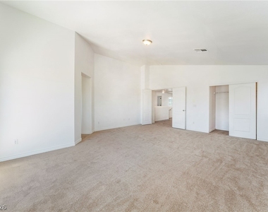 2621 Lazy Leopard Court - Photo Thumbnail 15