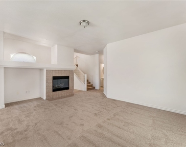 2621 Lazy Leopard Court - Photo Thumbnail 7