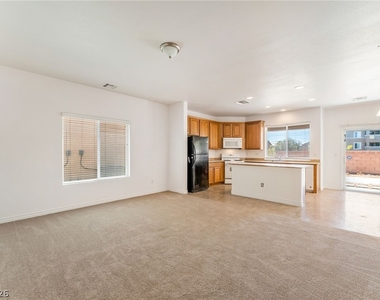 2621 Lazy Leopard Court - Photo Thumbnail 9