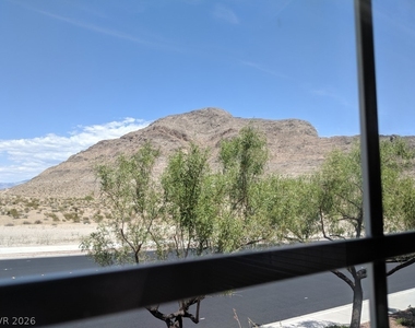 10280 Gilmore Canyon Court - Photo Thumbnail 8