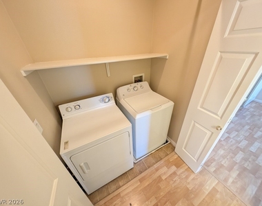 10280 Gilmore Canyon Court - Photo Thumbnail 24