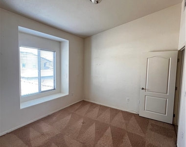 8985 Durango Drive - Photo Thumbnail 9