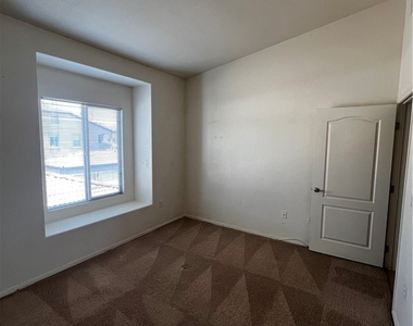 8985 Durango Drive - Photo Thumbnail 10