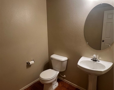 8985 Durango Drive - Photo Thumbnail 6