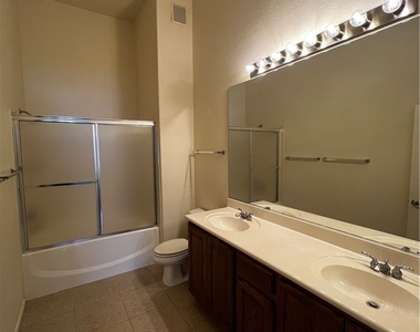 8985 Durango Drive - Photo Thumbnail 15