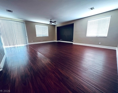 6694 Aviston Street - Photo Thumbnail 2