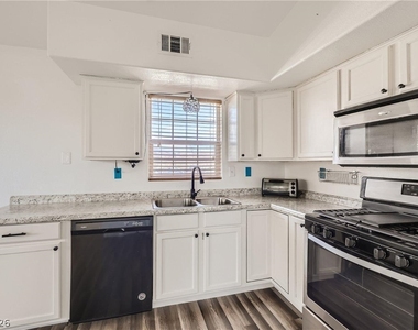 520 Arrowhead Trail - Photo Thumbnail 13