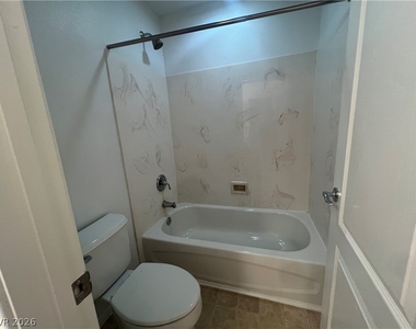 1550 Midnight Cowboy Court - Photo Thumbnail 30