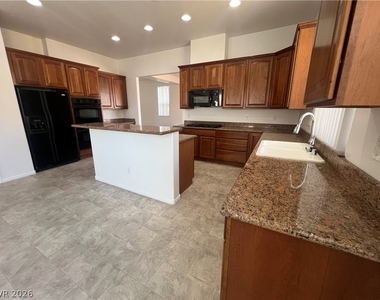 1550 Midnight Cowboy Court - Photo Thumbnail 13