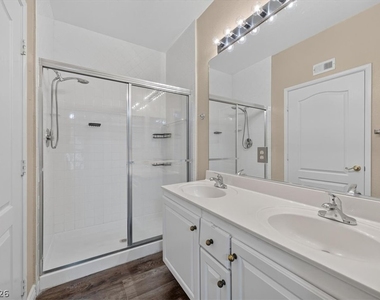 9901 Trailwood Drive - Photo Thumbnail 21